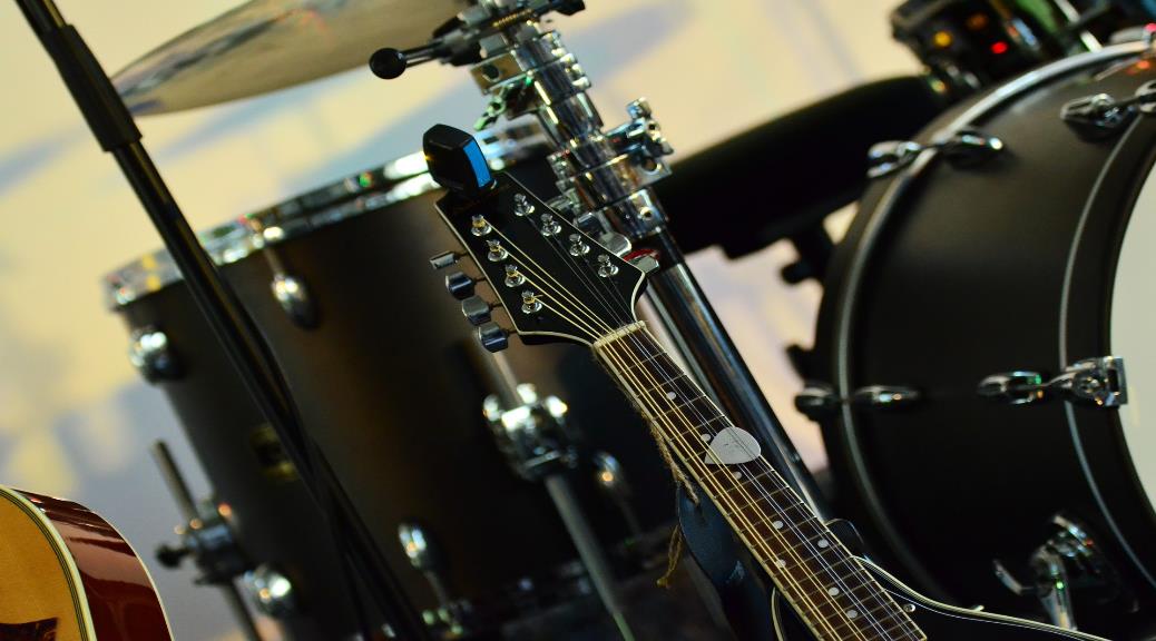 Drum Guitar